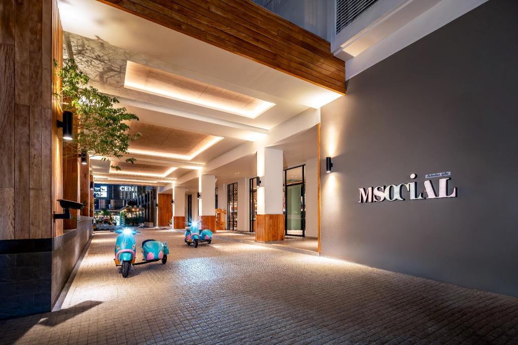 엄선한 푸켓 리조트 추천 6곳 모음 17 M 소셜 호텔 푸켓 M Social Hotel Phuket 4