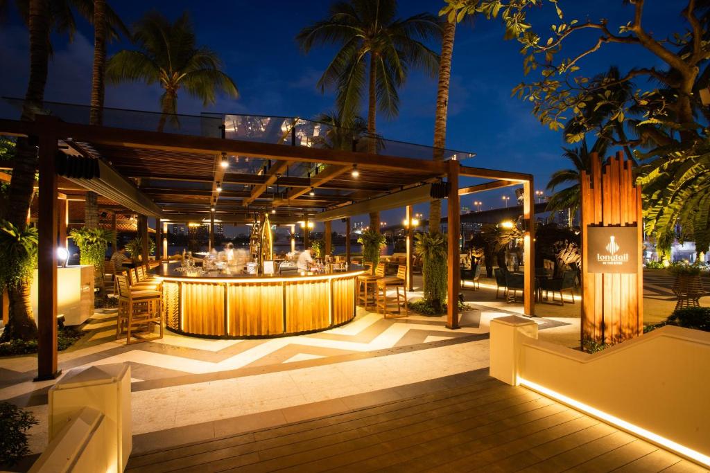 엄선한 방콕 가성비 호텔 7곳 추천 17 아난타라 리버사이드 방콕 리조트 Anantara Riverside Bangkok Resort 3