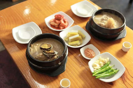 토속한방삼계탕 1