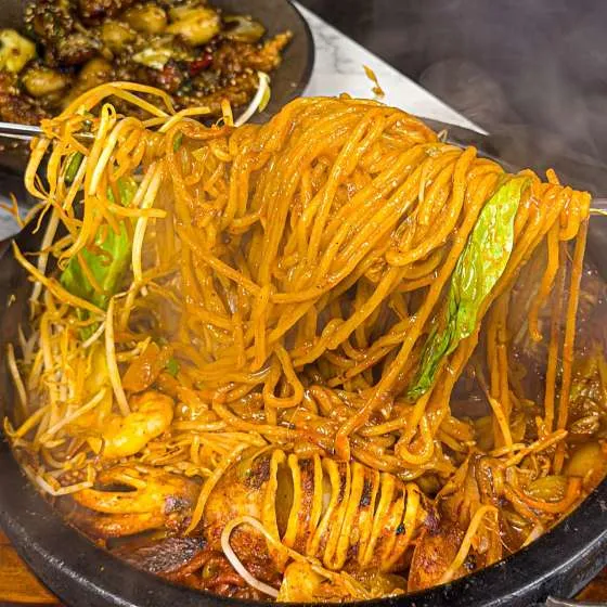 진해구 맛집 추천 베스트 10 | 2025 숨은 맛집 10 팔공산에서온누룽지돌짬뽕 진해점